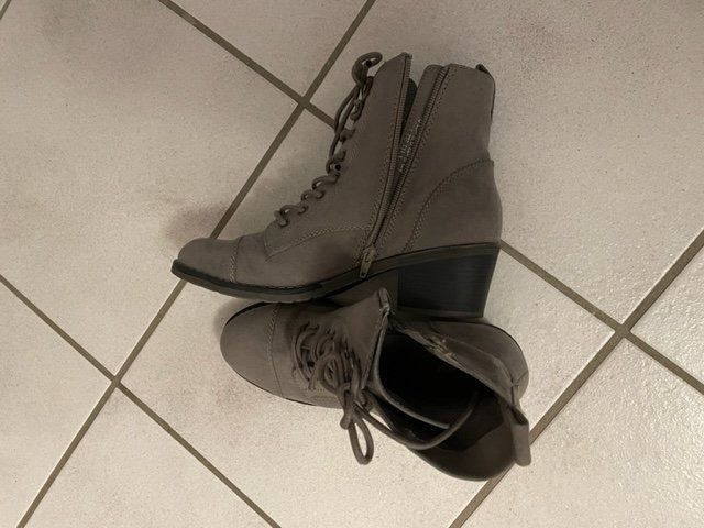 Graceland Scarpe da donna: graue Damenstiefeli Grösse 39 – Nuovo (secondo la descrizione) da Würenlingen venduto da Delfinli1 3