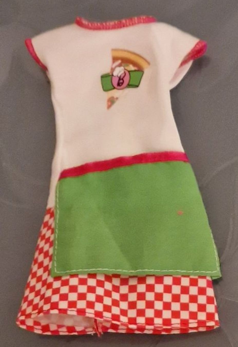 Bambole: Robe pour Barbie – Usato da Couvet venduto da Pioune