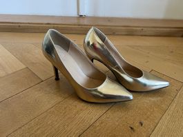 Goldige CUBE® Pumps, Grösse 37, ideal für feierliche Anlässe