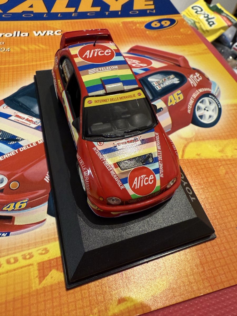 Toyota Modellini d'auto: Toyota corolla WRC 2004   1/43 – Usato da Versoix venduto da Jeannot57 4