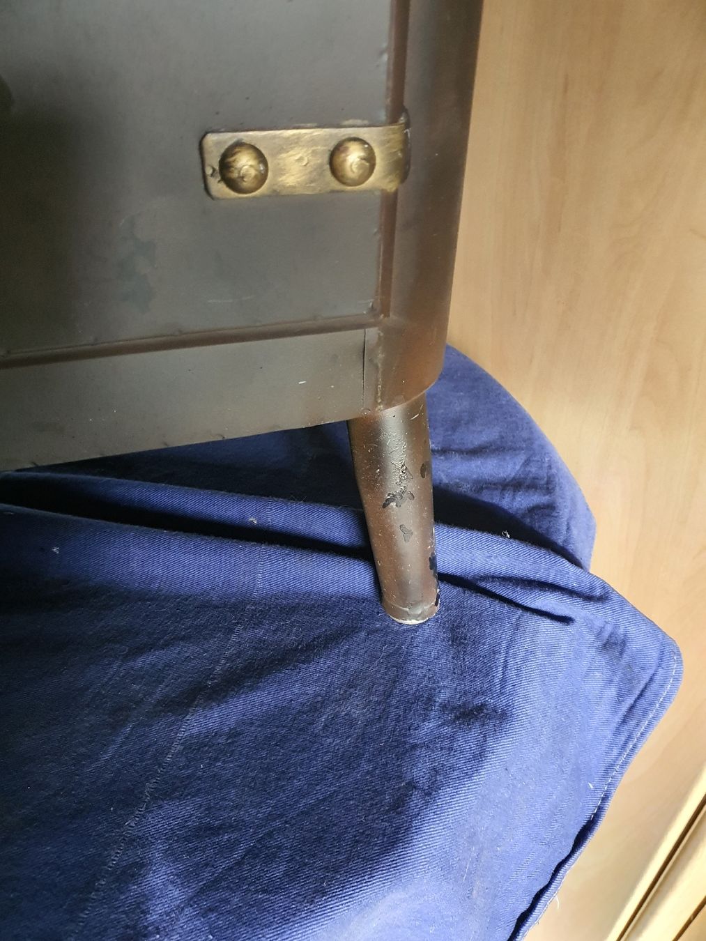 Schränke: Sehr schönes, restauriertes Metallmöbel – Gebraucht aus Wangen b. Olten von Hecht62xyz 3