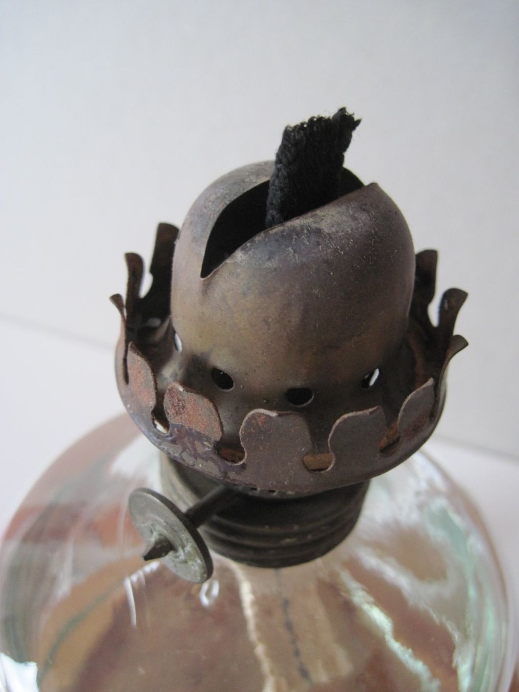 Lampade: Öl Lampe Petrol Lampe mit Glaskolben – Usato da Feuerthalen venduto da mam_5l7b 9