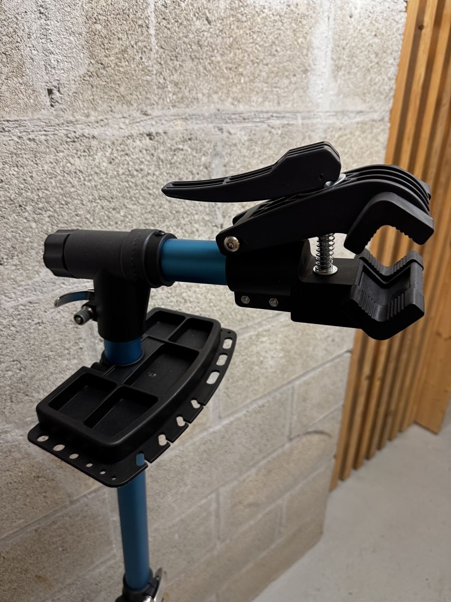 Var Rateliers à velo: Support de réparation de vélos VAR ,vtt électrique ok – D'occasion à Alle par Pitermons 2