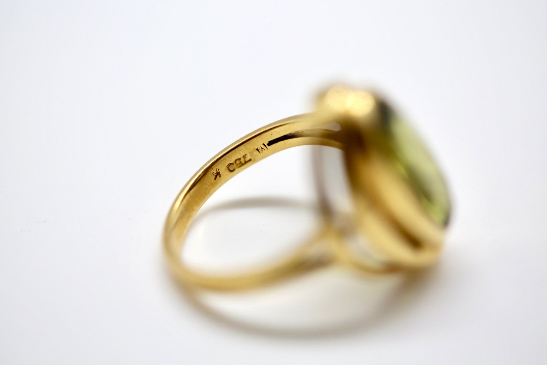 Anelli: Goldring 18K mit grünem Stein – Usato da Reinach BL venduto da Han-Numismatik 4