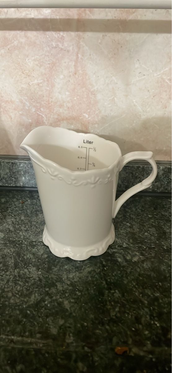 Caraffe: Porzellan Krug Messbecher – Usato da Schaffhausen venduto da Ibag