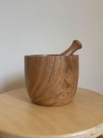 Mörser mit Stössel aus Holz – Holzmörser Küchendeko