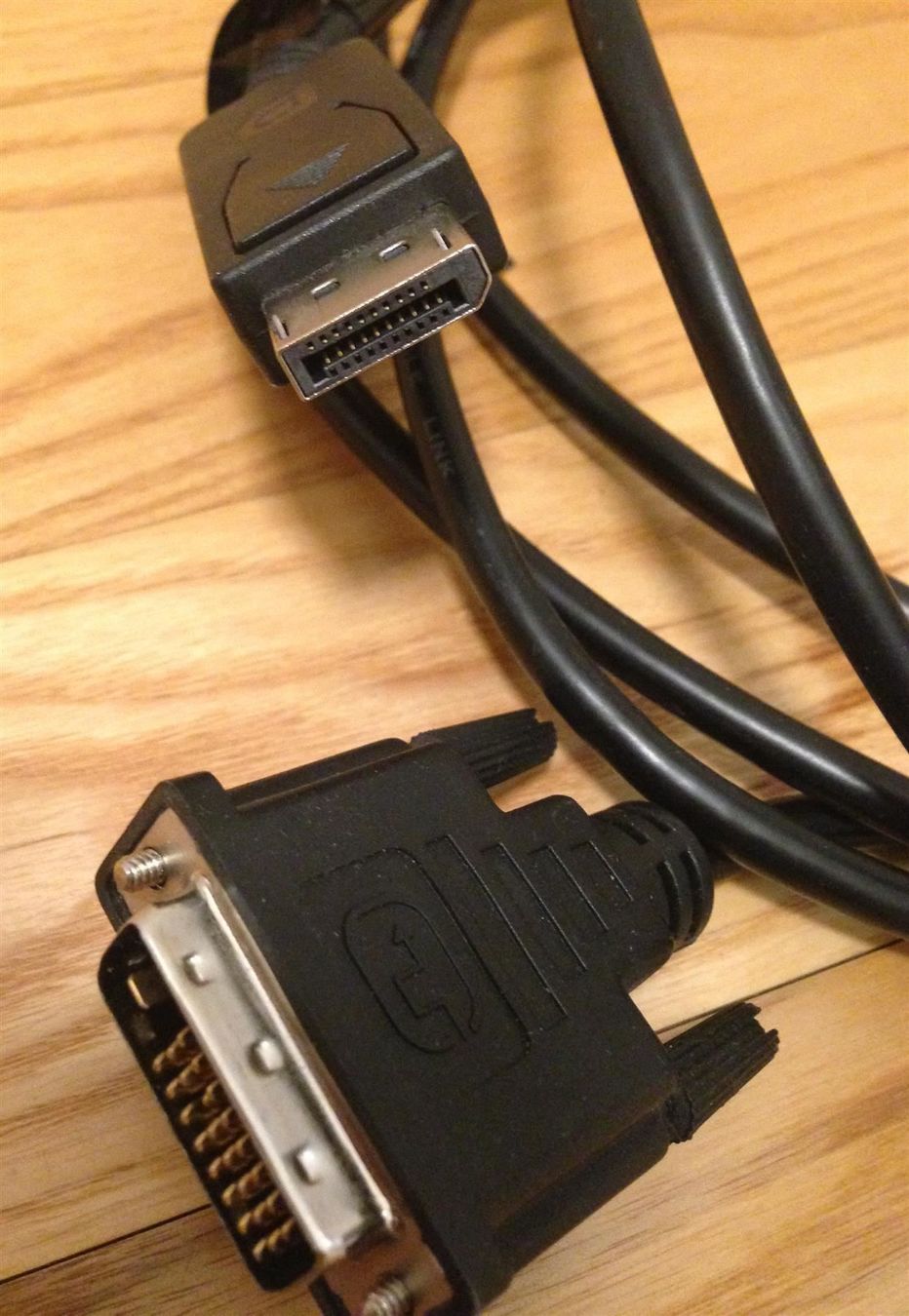 Cavi: DisplayPort-Stecker - DVI-D ,  3 Meter – Usato da Wettswil bei Zürich venduto da Trubarus