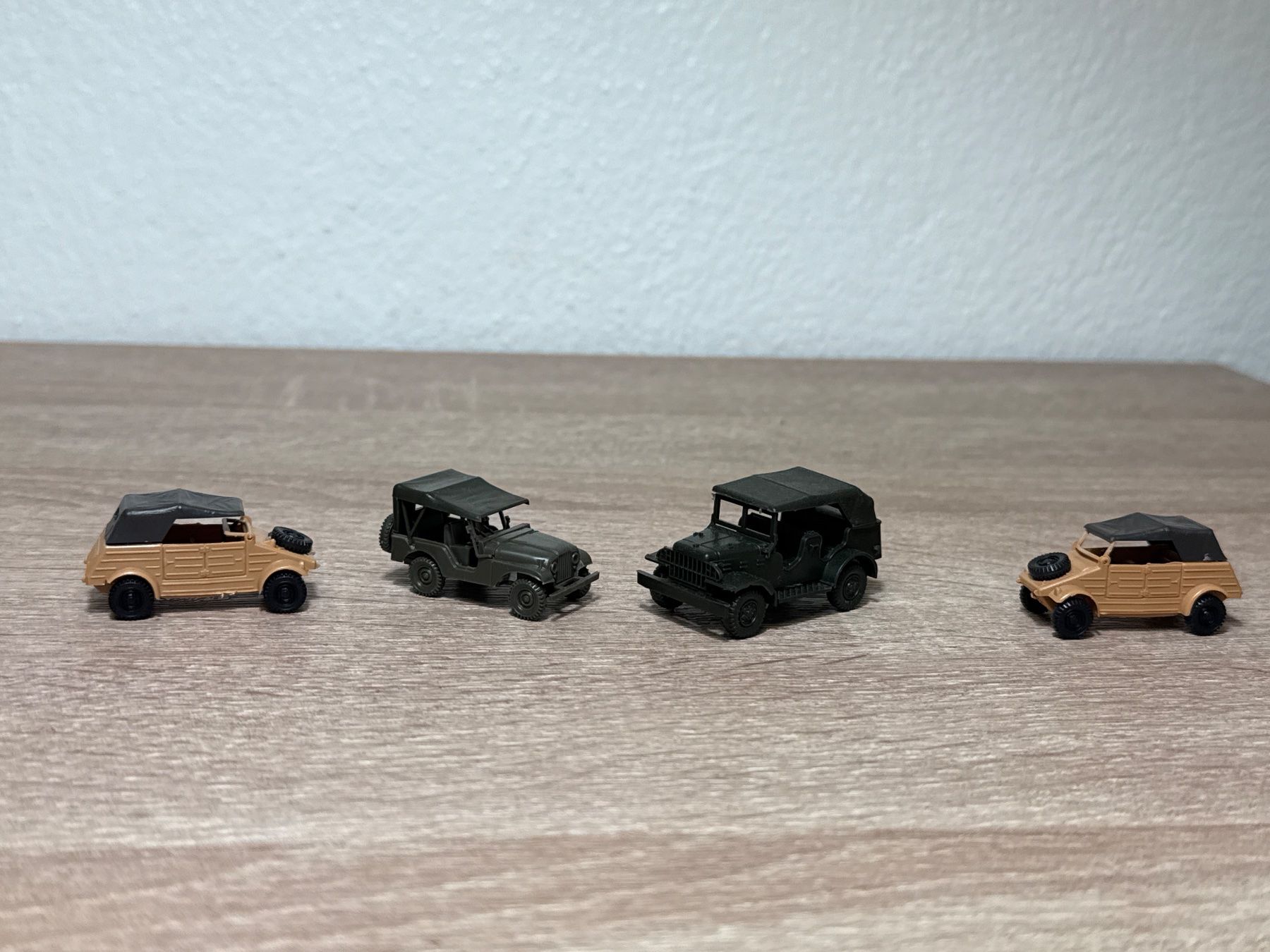 Modellini d'auto: 4x Roco Modellautos (30) – Usato da St-Aubin-Sauges venduto da tantome 1