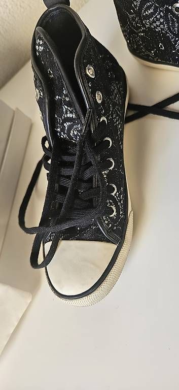 Scarpe da donna: Guess Sneakers  – Usato da Subingen venduto da BlueAngel25 4