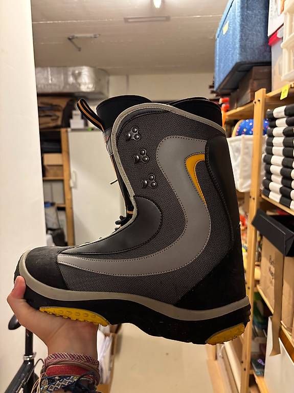 Herrenschuhe: Snowboard Schuhe – Gebraucht aus Meilen von larakuppel 2