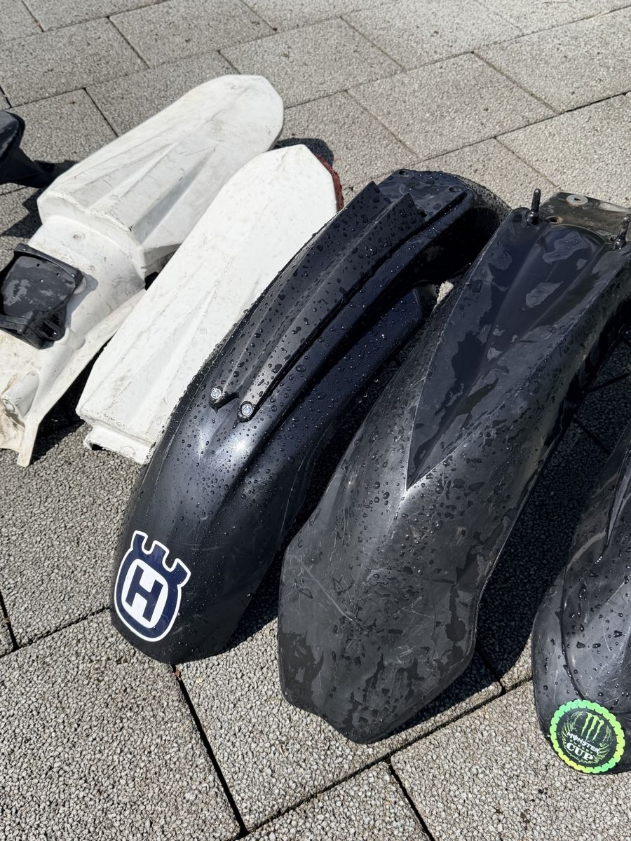 Tutti i ricambio per moto: Motorrad Plastik Setz ab1.- – Usato da Steffisburg venduto da Pascalino77