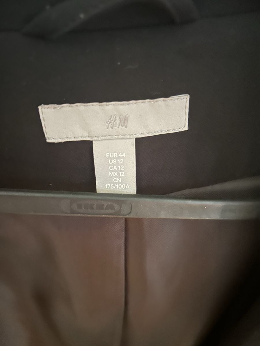 H&M Giacche: Kurzer schwarzer Blazer, H&M, Gr. 44 – Usato da Luzern venduto da bettygreen 1