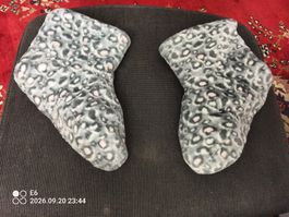 Warme Hausschuhe mit rutschfester Sohle
