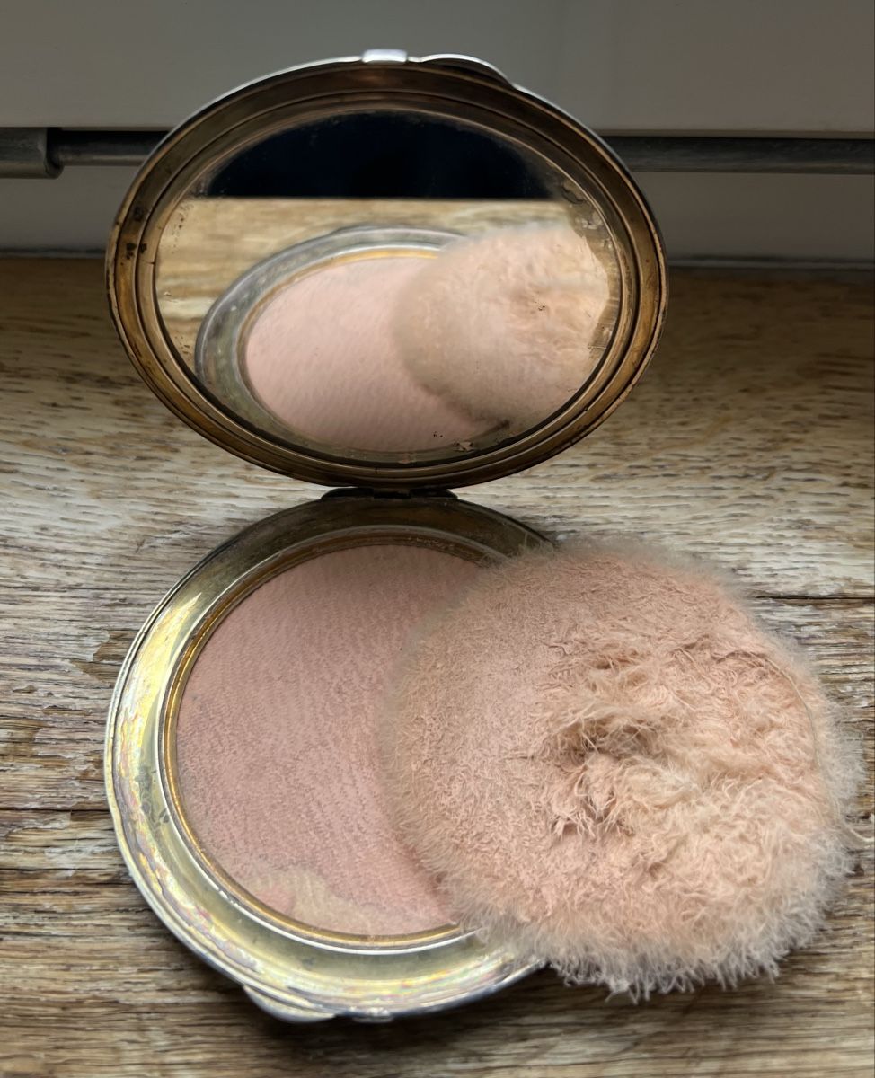Make-up: Puderdose 800 Silber – Usato da chur venduto da Ika11 5