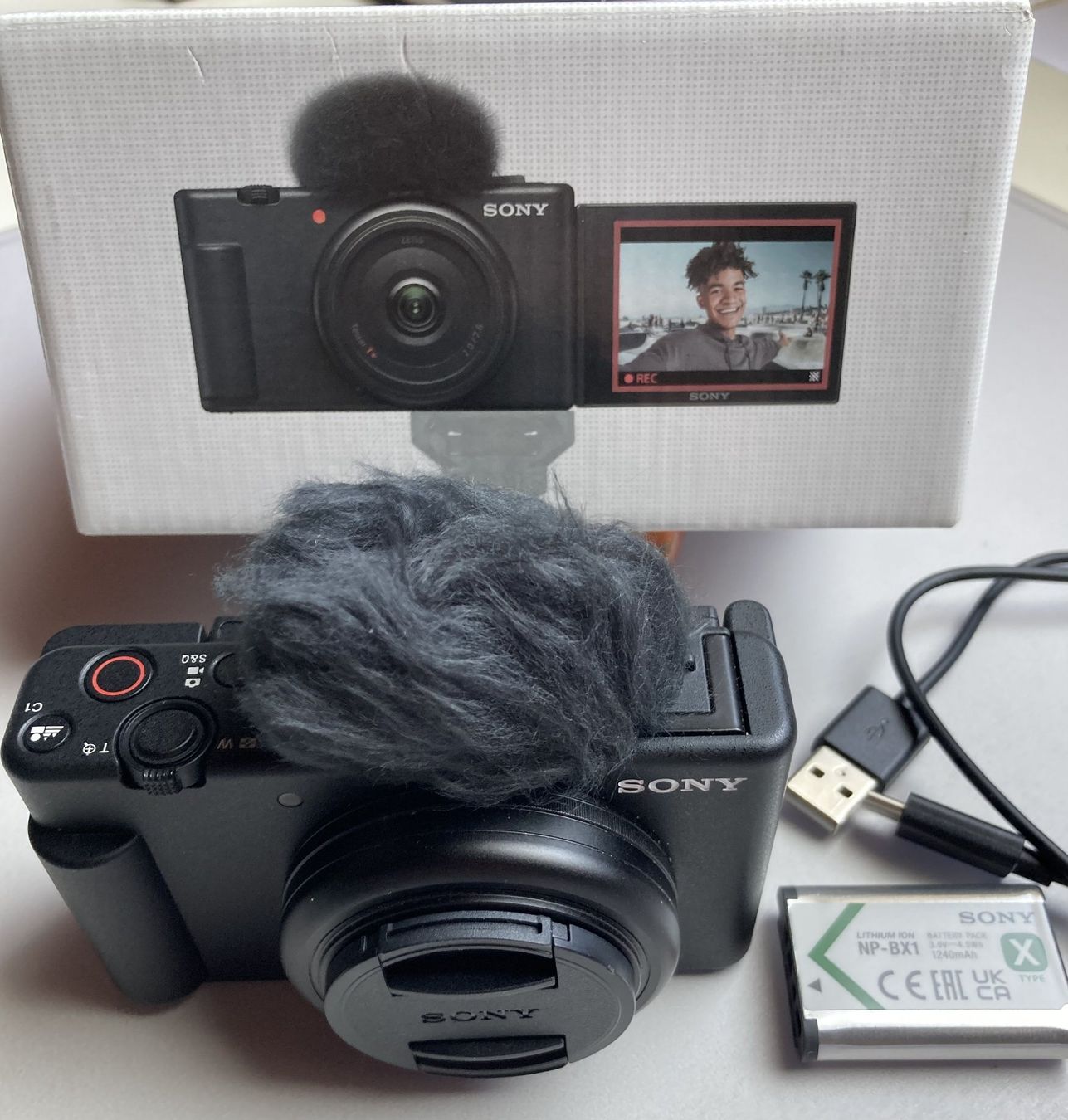 Sony Appareil photo: SONY ZV-1F Vlogging Kamera – D'occasion à Reinach AG par Starwalker