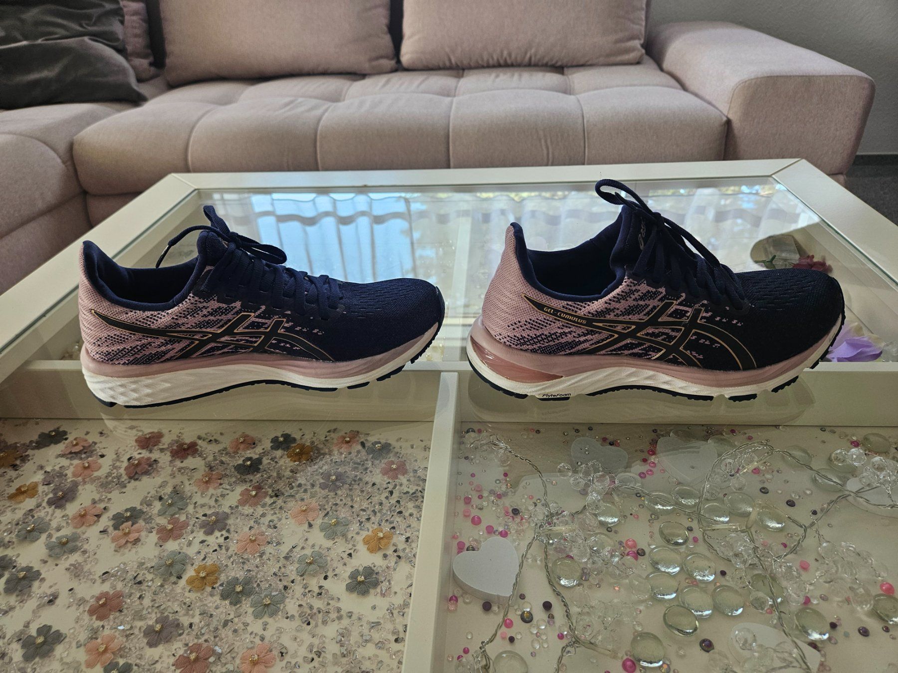 Asics Scarpe da donna: Asics Damen Laufschuhe Grösse 39 – Usato da Unterägeri venduto da Sleepbear 4