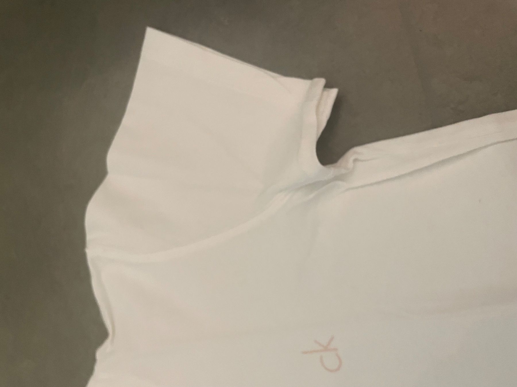 Calvin Klein Camicie, T-shirt & Polo: Calvin Klein T-shirt – Usato da Zürich venduto da Ivona3 2