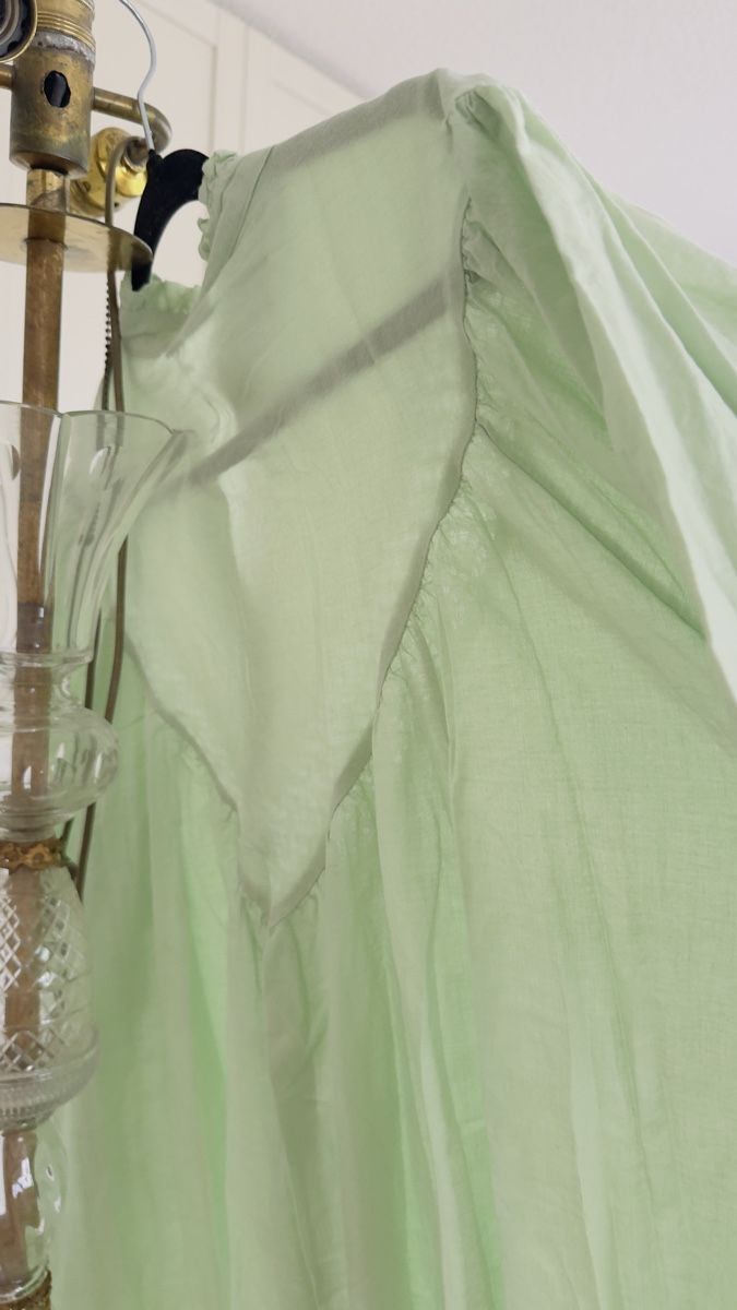 Robes: hellgrün mit Spitze Grösse L – Neuf avec emballage d'origine à Olten par Saayis 2
