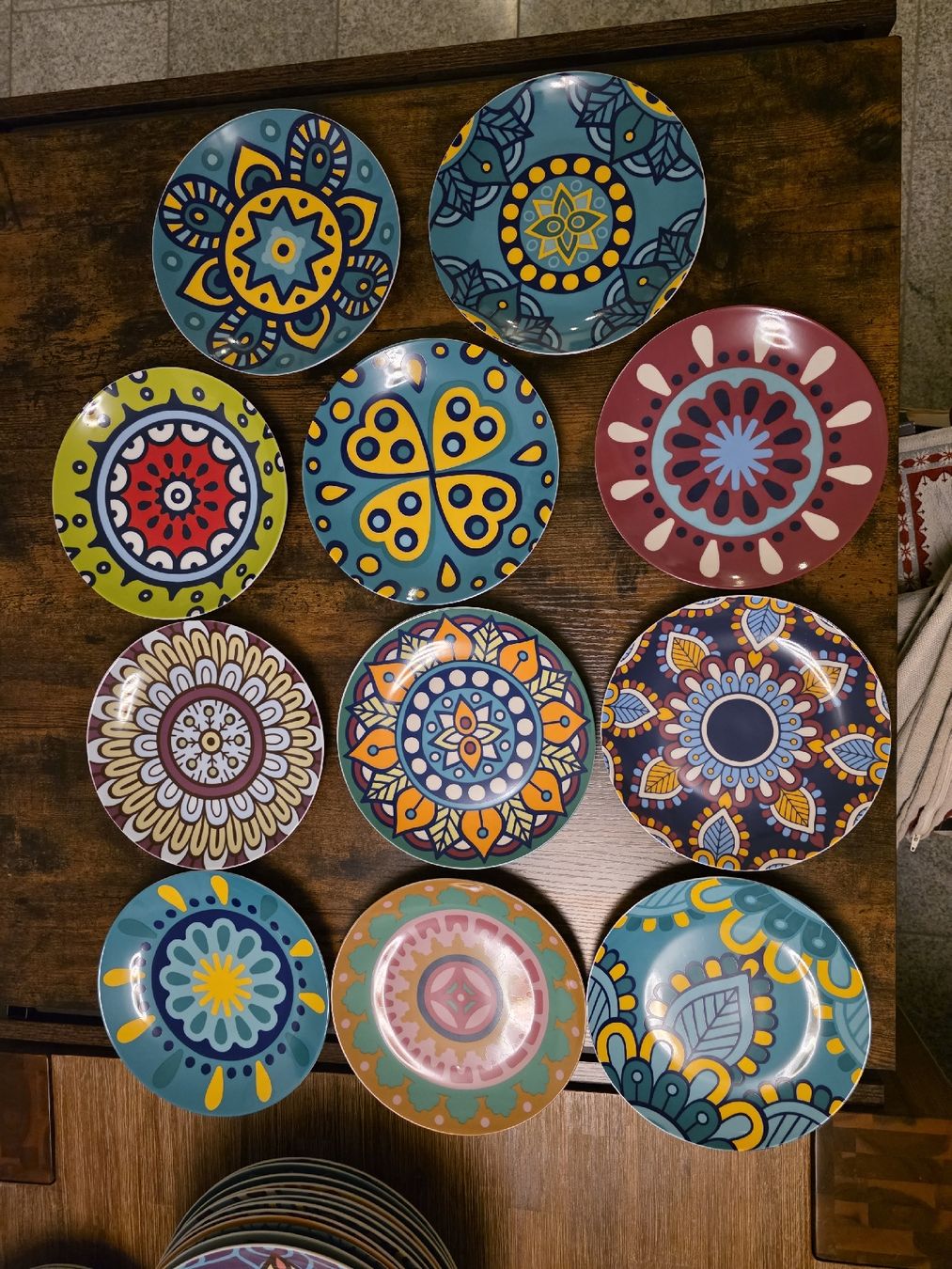 Set di piatti: Buntes Geschirrset – Usato da Siebnen venduto da mar_n7g9 2