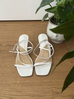 Riemchensandalette aus Leder von H&M Premium Selection