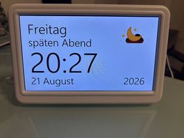 Kalenderuhr mit Datum und Tagesanzeige