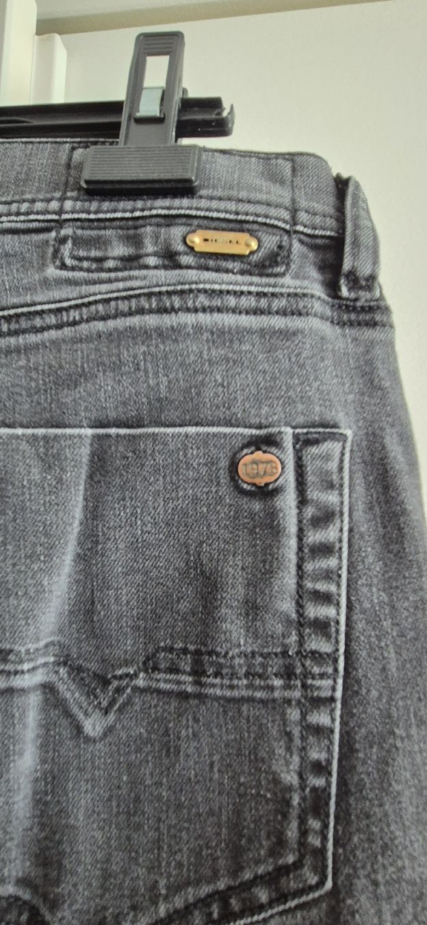 Diesel Jeans: Jeans Diesel Theppar W30/L30 Gris – Usato da Estavayer-le-lac venduto da Bruno1175 4