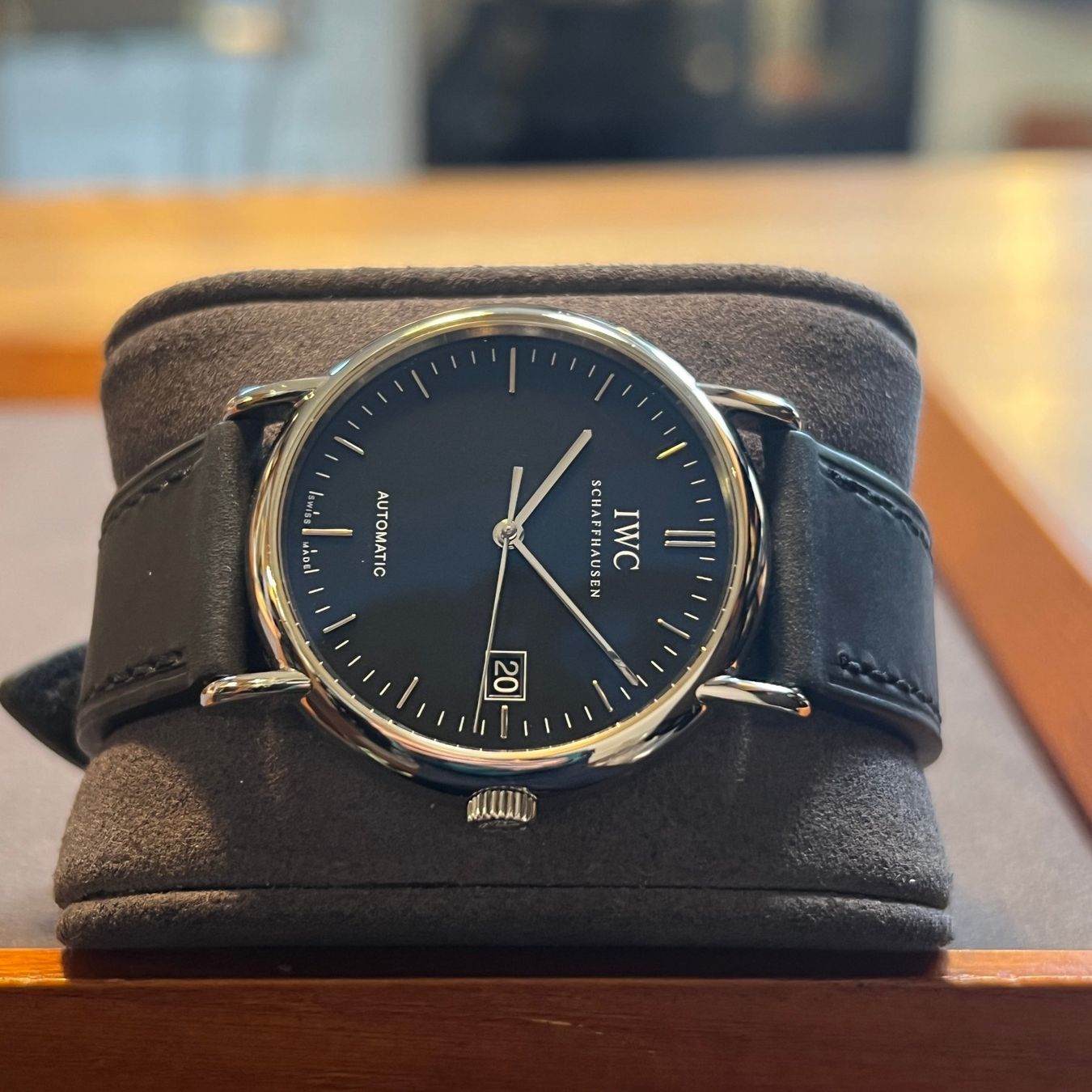 IWC Orologi: IWC Portofino Automatic Date Black Dial IW353304 – Usato da Carouge GE venduto da Watchaser 6