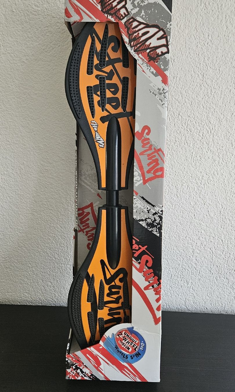 Skateboards: Waveboard-Skateboard  "Neu"  – Neu und originalverpackt aus Uster von esko.swiss 1