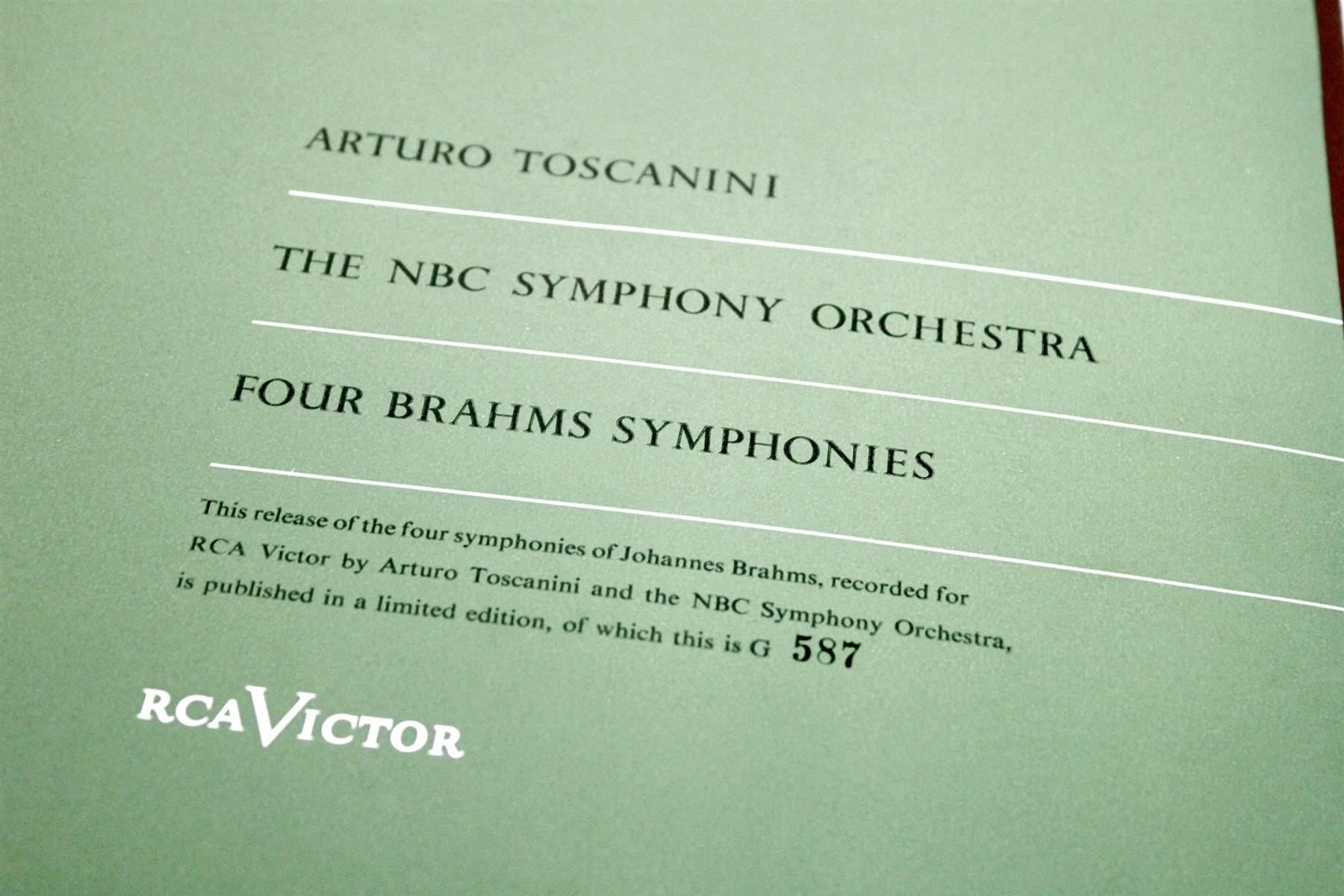 Dischi in vinile: TOSCANINI: Four Brahms Synphonies – Usato da Bern venduto da vinyl-heaven 2