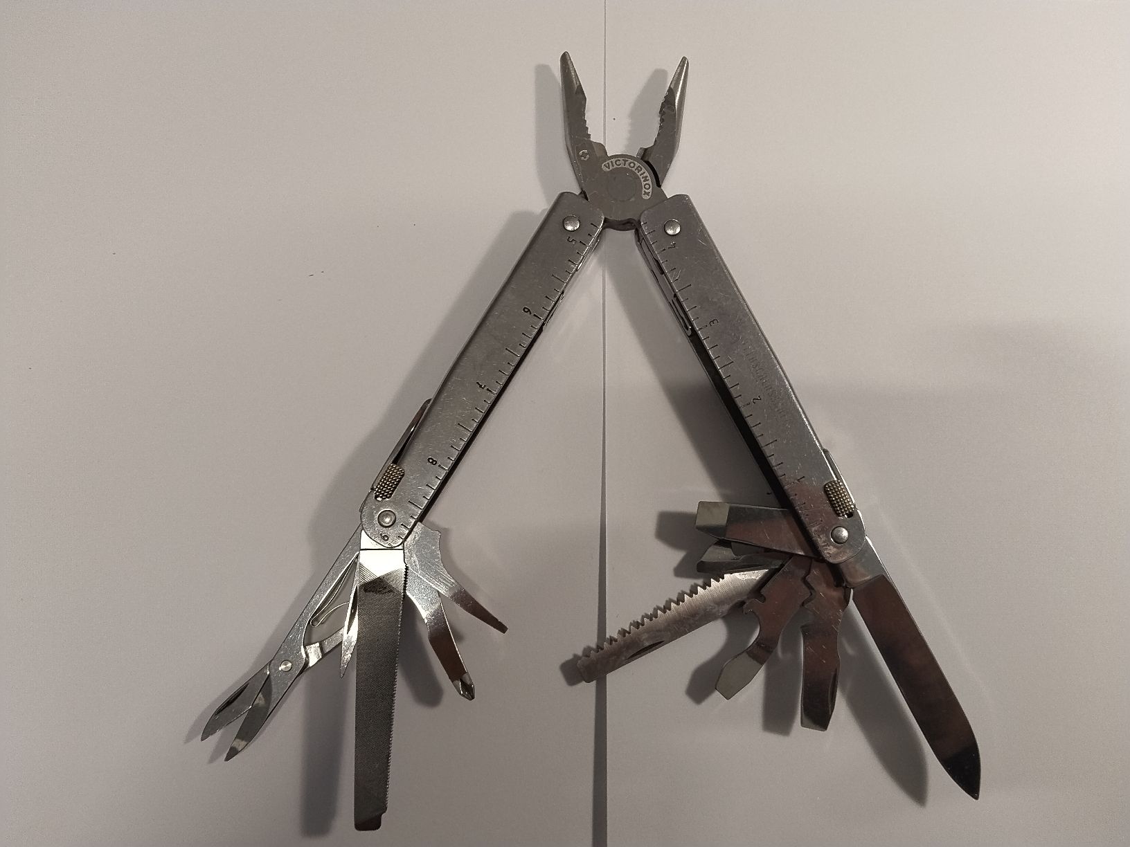 Victorinox Tutti gli attrezzi: Victorinox Multitool / Sackmesser Feldschlösschen Aufschrift – Usato da Biel/Bienne venduto da Vintage-timearts 1