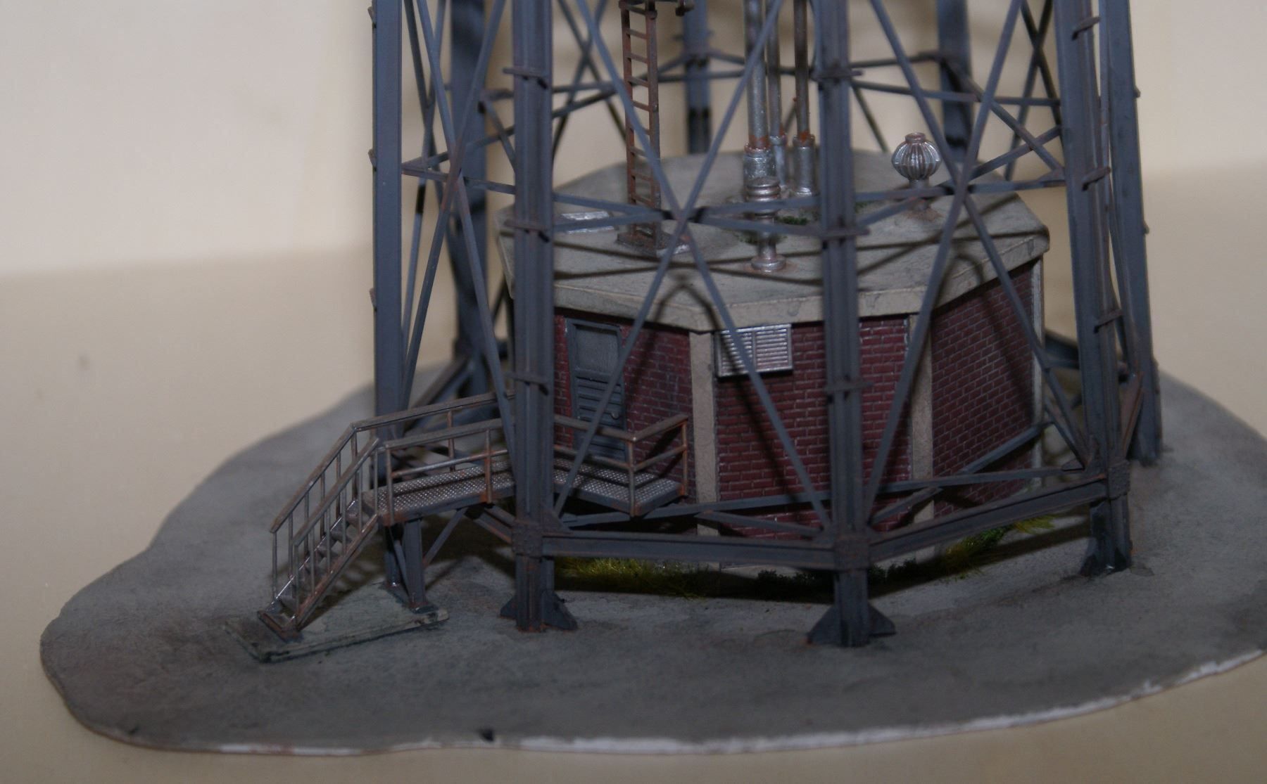 Modellini di ferrovie: Unikat Wasserturm H0 – Usato da Maegenwil venduto da Madfinc 1