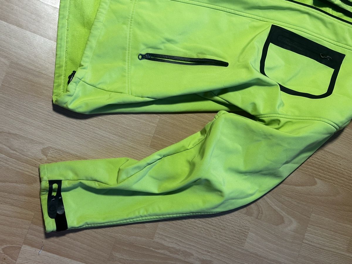 Giacche: Veste  jaune/verte fluo, taille XL – Usato da Lausanne venduto da sam_hp5y 1