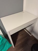Schreibtisch