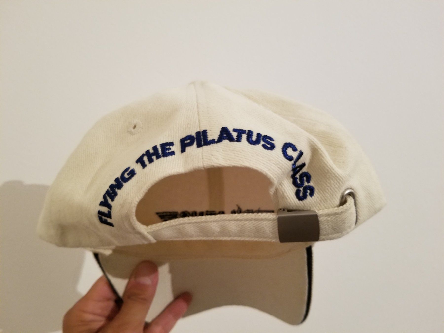 Copricapi, berretti & cappellini: Casquette PILATUS – Nuovo e nell'imballaggio originale da VERNIER venduto da _Swiss_ 1