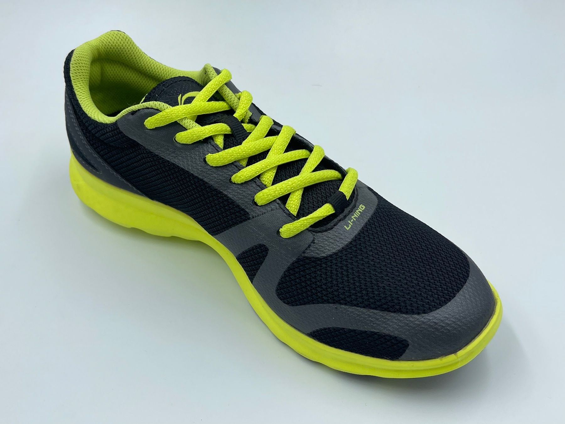 Scarpe da uomo: Li-Ning Running A335 Gr. 41 2/3 – Nuovo e nell'imballaggio originale da Spreitenbach venduto da Opfikoner1 5