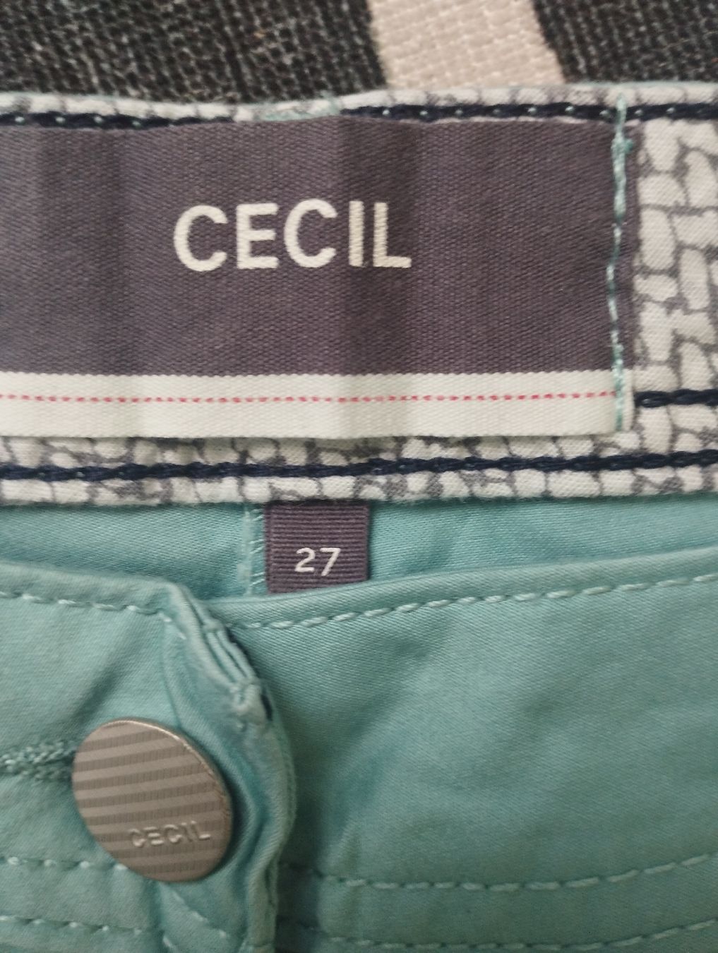 Pantaloni: Caprihose Gr:27 – Usato da Therwil venduto da Familie-family 2