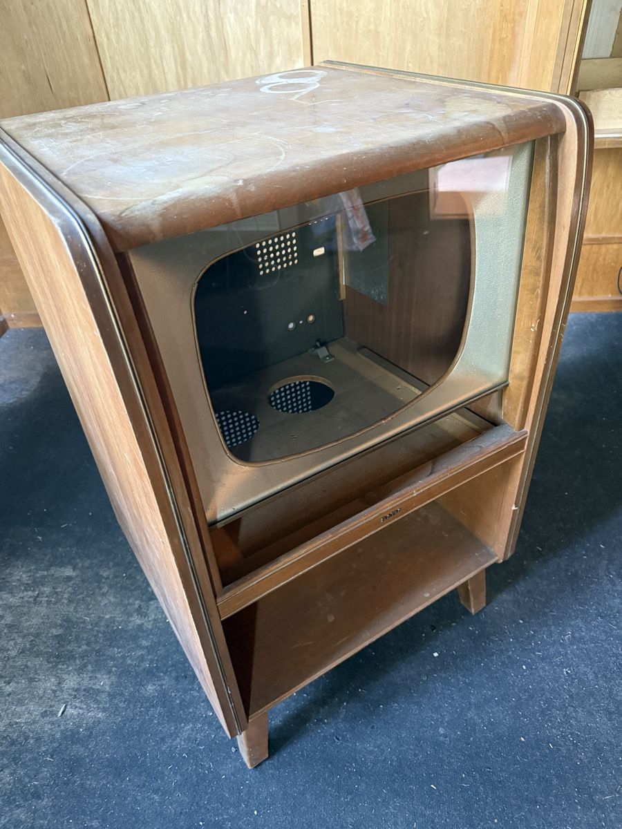 TV Möbel: Vintage TV Möbel – Gebraucht aus Horriwil von Carrera68 1