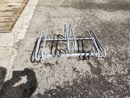 Velo Staender, Fahrradparker für 3 Fahrräder, Grau