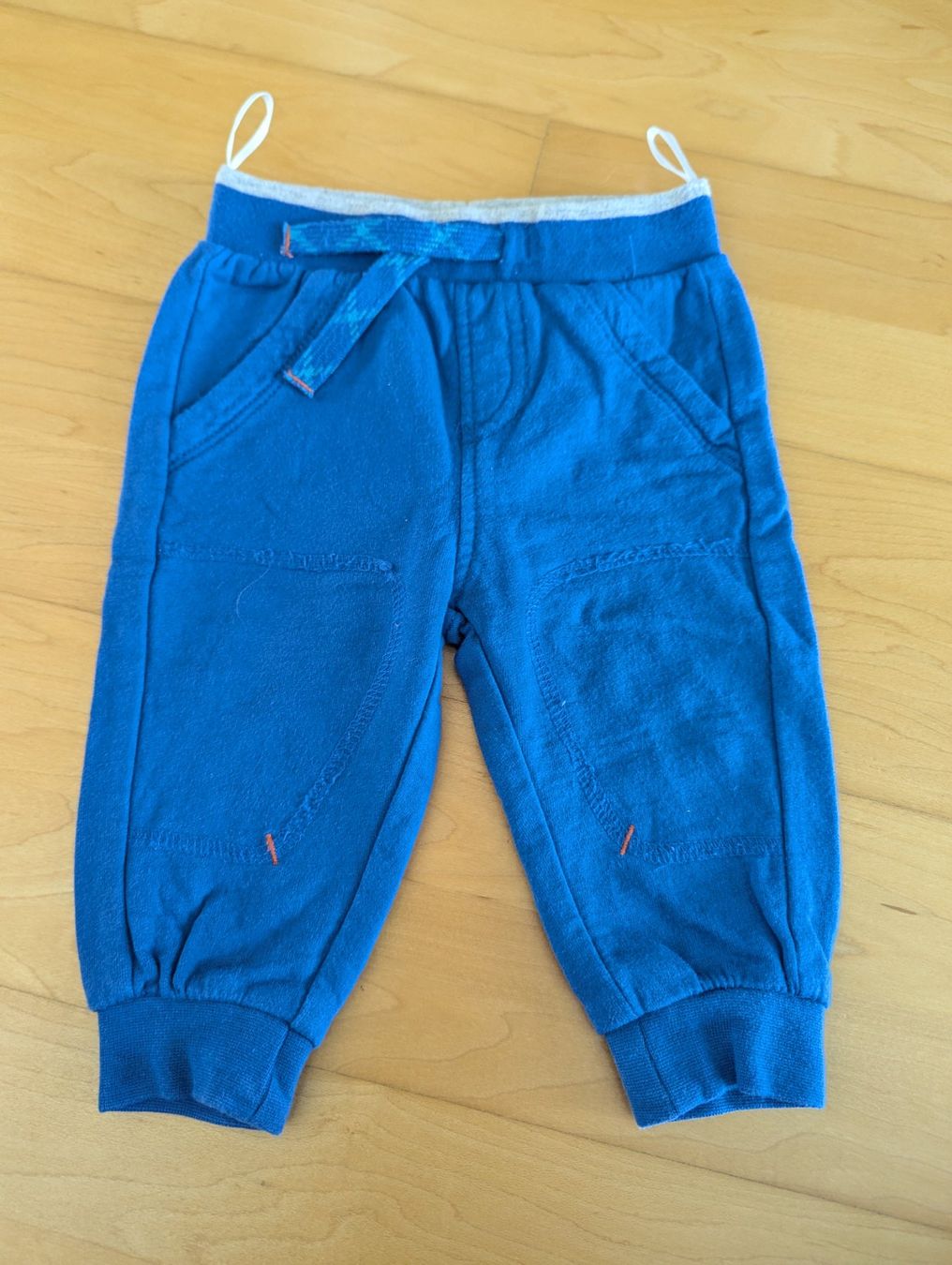 C&A Hosen: 3 Kinder Hosen Grösse 62 – Gebraucht aus Uster von matus.brlit 1