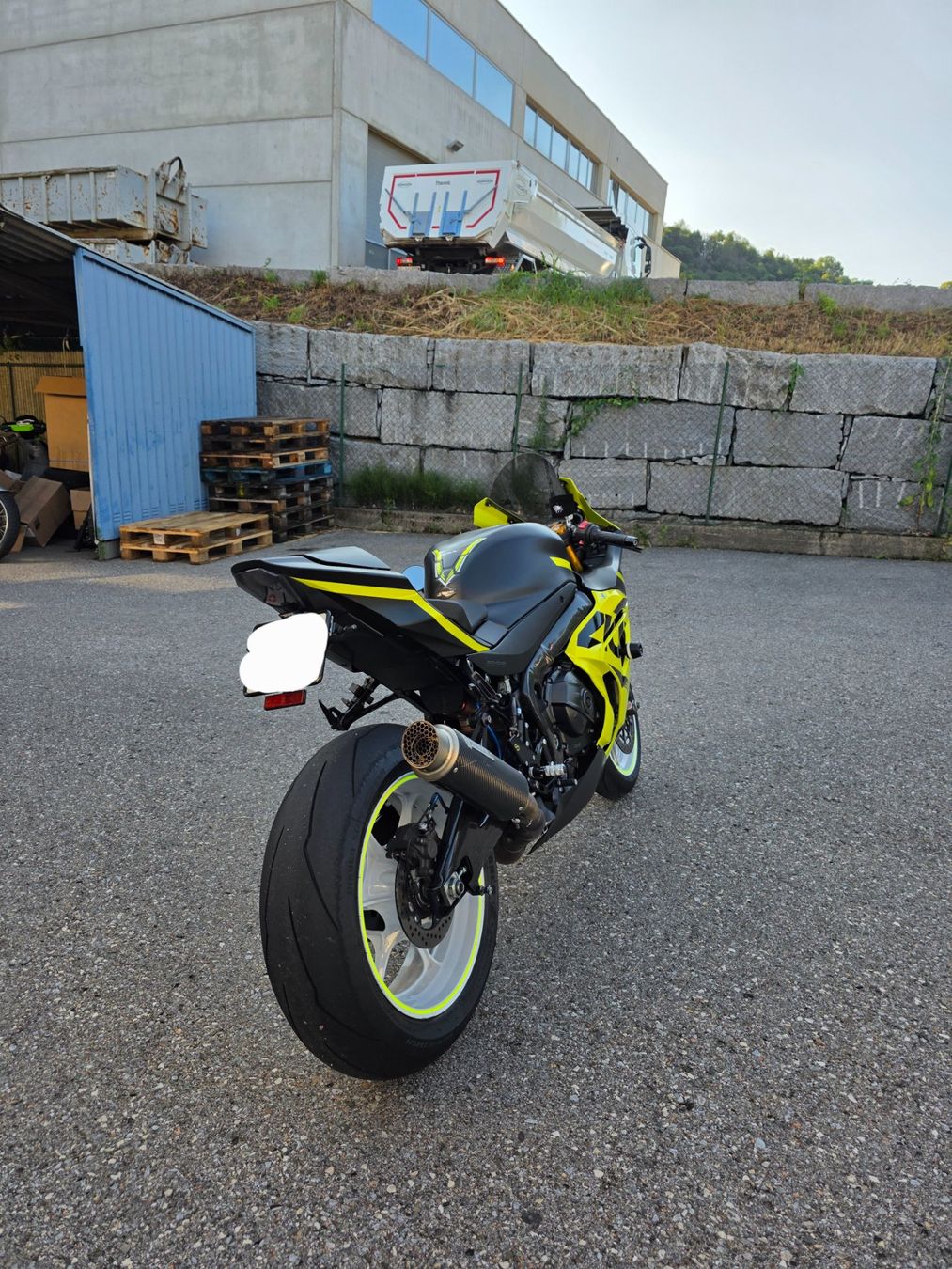 Suzuki Strada: Suzuki Gsx-r 1000 r – Usato da Stabio venduto da Mauri_rr 4