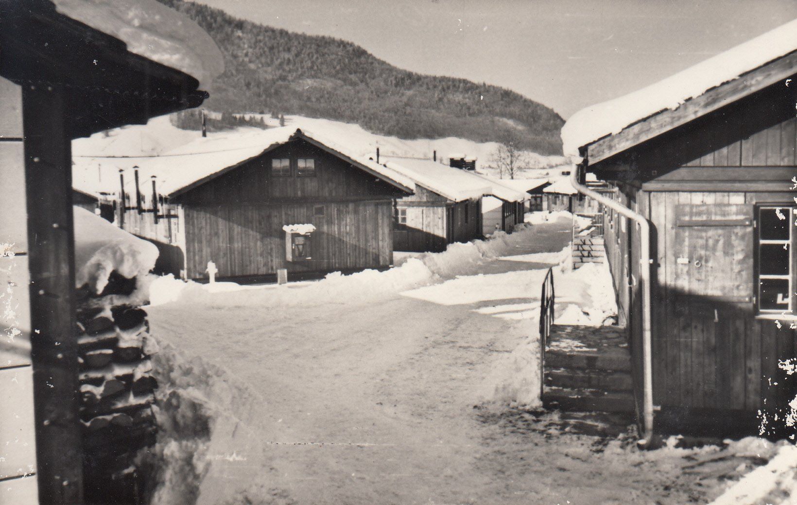 Cartoline postali: Grandvillard Camp D.C.A.  ca. 1950 – Usato da Bürglen TG venduto da StampGraf
