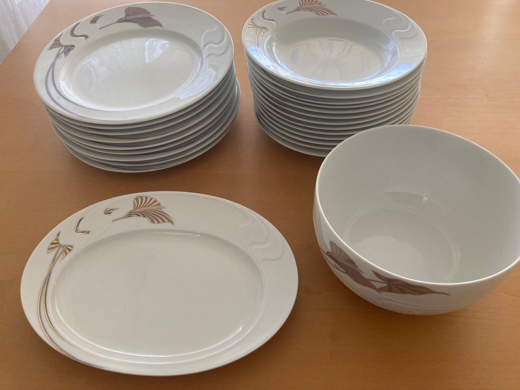 Rosenthal Geschirrsets: Rosenthal Speiseservice Asimmetria Goldblume – Gebraucht aus Oberengstringen von Martinp