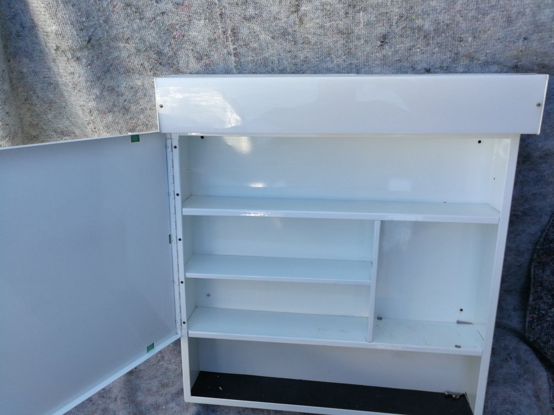 Schneider Armadietti a specchio: Spiegelschrank Schneider – Usato da Spreitenbach venduto da Space_X 4