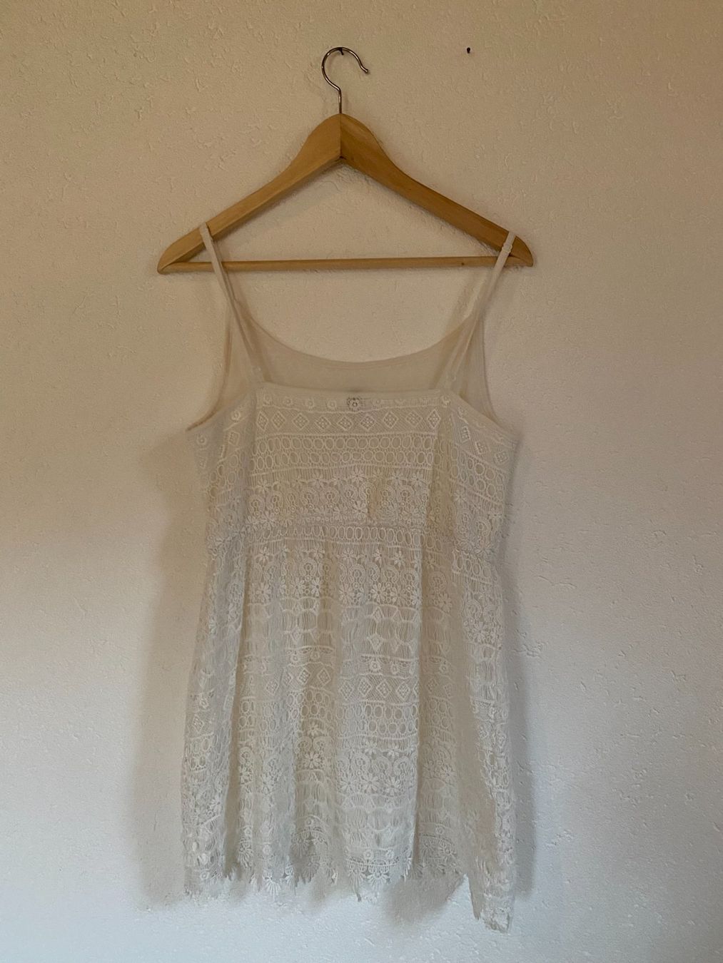 H&M Kleider: Robe d'été blanche à dentelle – Gebraucht aus Delémont von elena_neuhaus 1