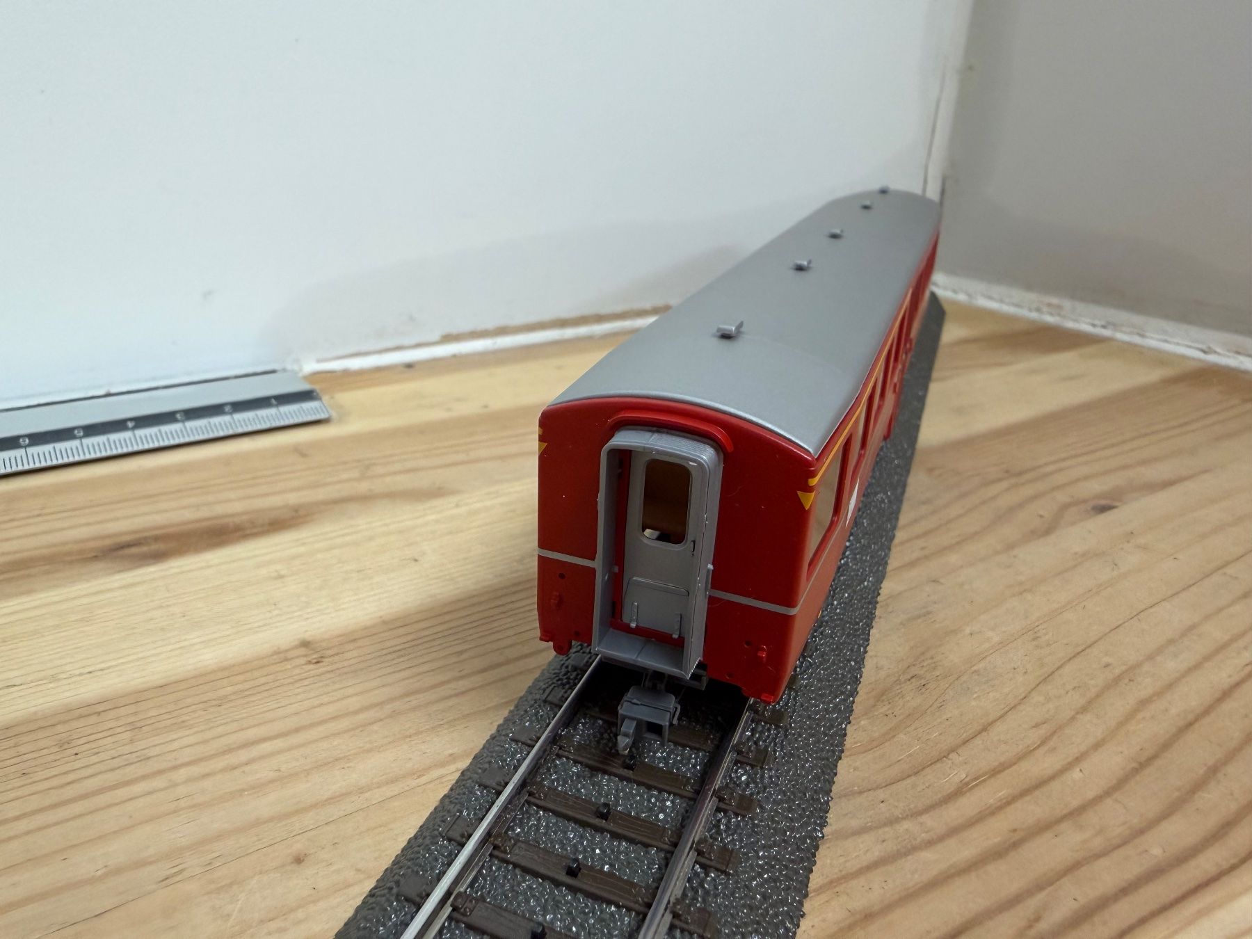 Bemo Modellini di ferrovie: Bemo 3285 124 RhB AB Pendelzugwagen – Usato da Büsserach venduto da ModellbahnDepot 4