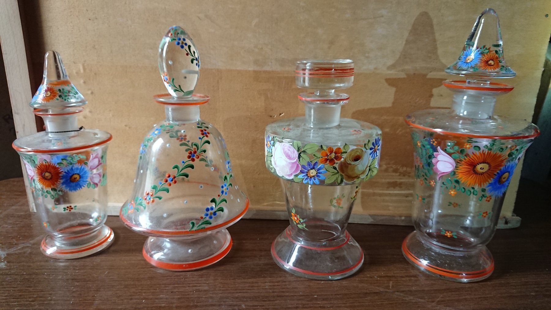 Flaconi: Flacons Eau de toilette peints à la main – Usato da Farvagny-le-Grand venduto da LaCaverne