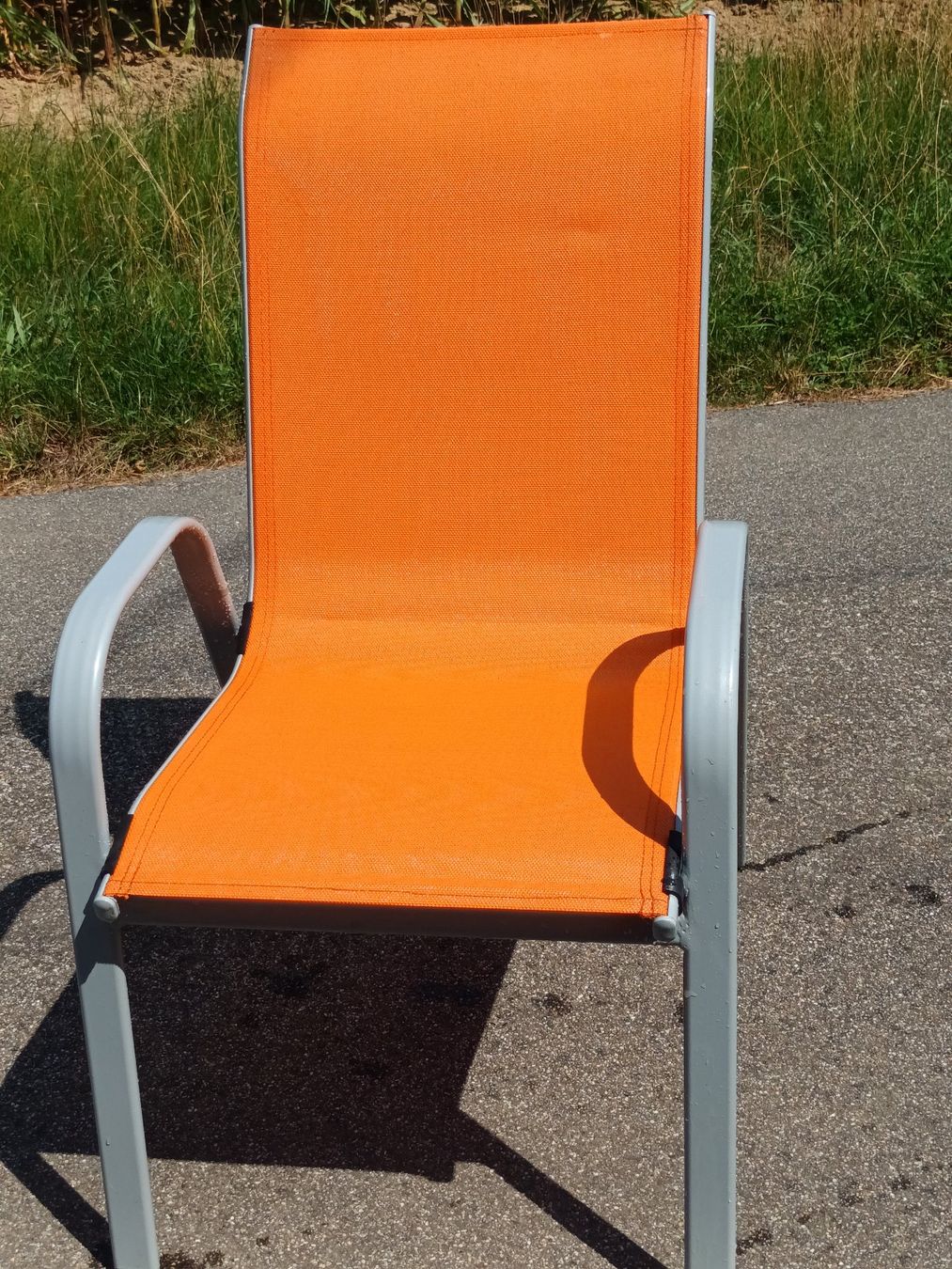 Stühle: Gartenstuhl orange total 6 Stück – Gebraucht aus Riken AG von sib_nd5f 1