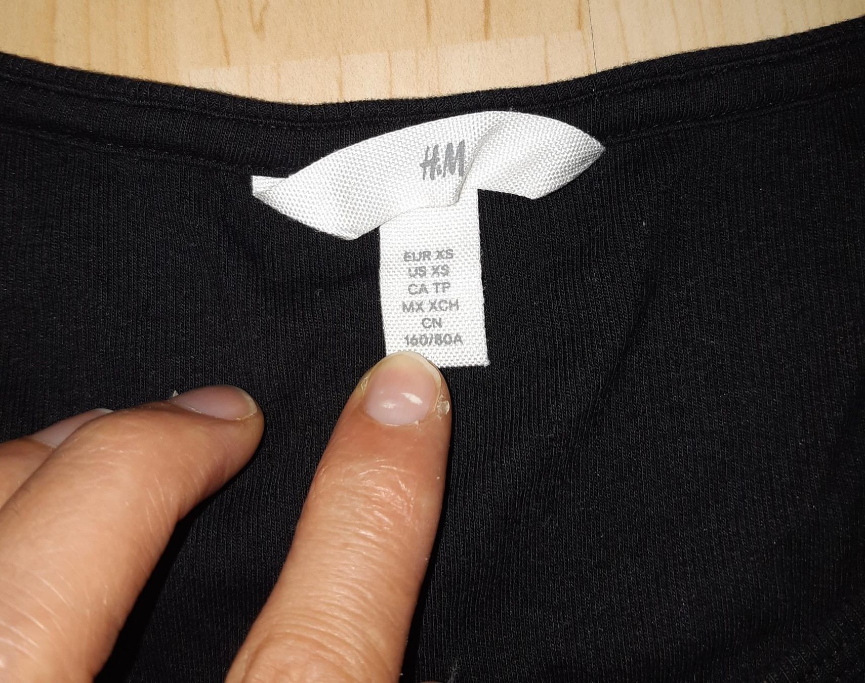 H&M Pullover & Sweatshirts: Damen Pulli. Gr. XS, Marke: H&M + D. SAMPLE – Gebraucht aus sachseln von soficool 1