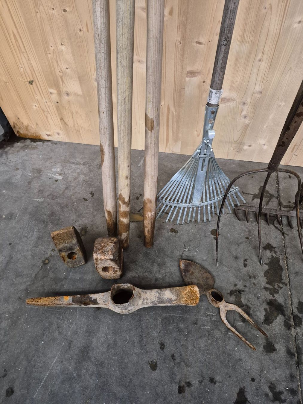 Tutti gli attrezzi: 061 Diverses Gartenwerkzeug – Usato da Derendingen venduto da Meisterstuecke 3
