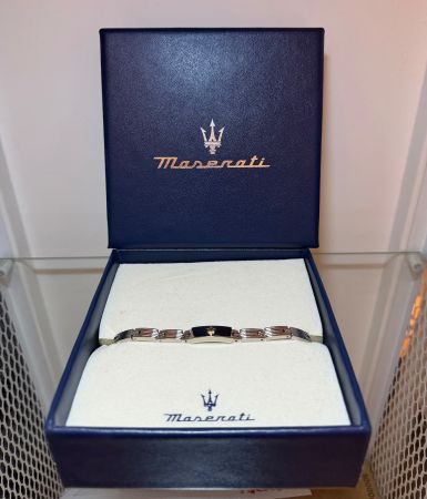 Bracciale Maserati nuovo, elegante e raffinato.